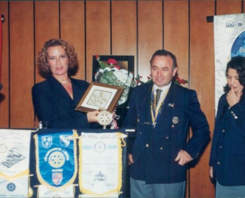 {ECF8D161-2CB1-467B-8BB0-9C3C8BF84201}